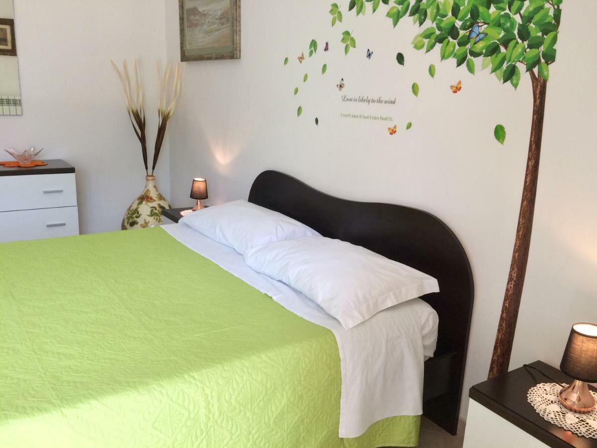 La Dimora Di Paola Apartman Lecce Kültér fotó