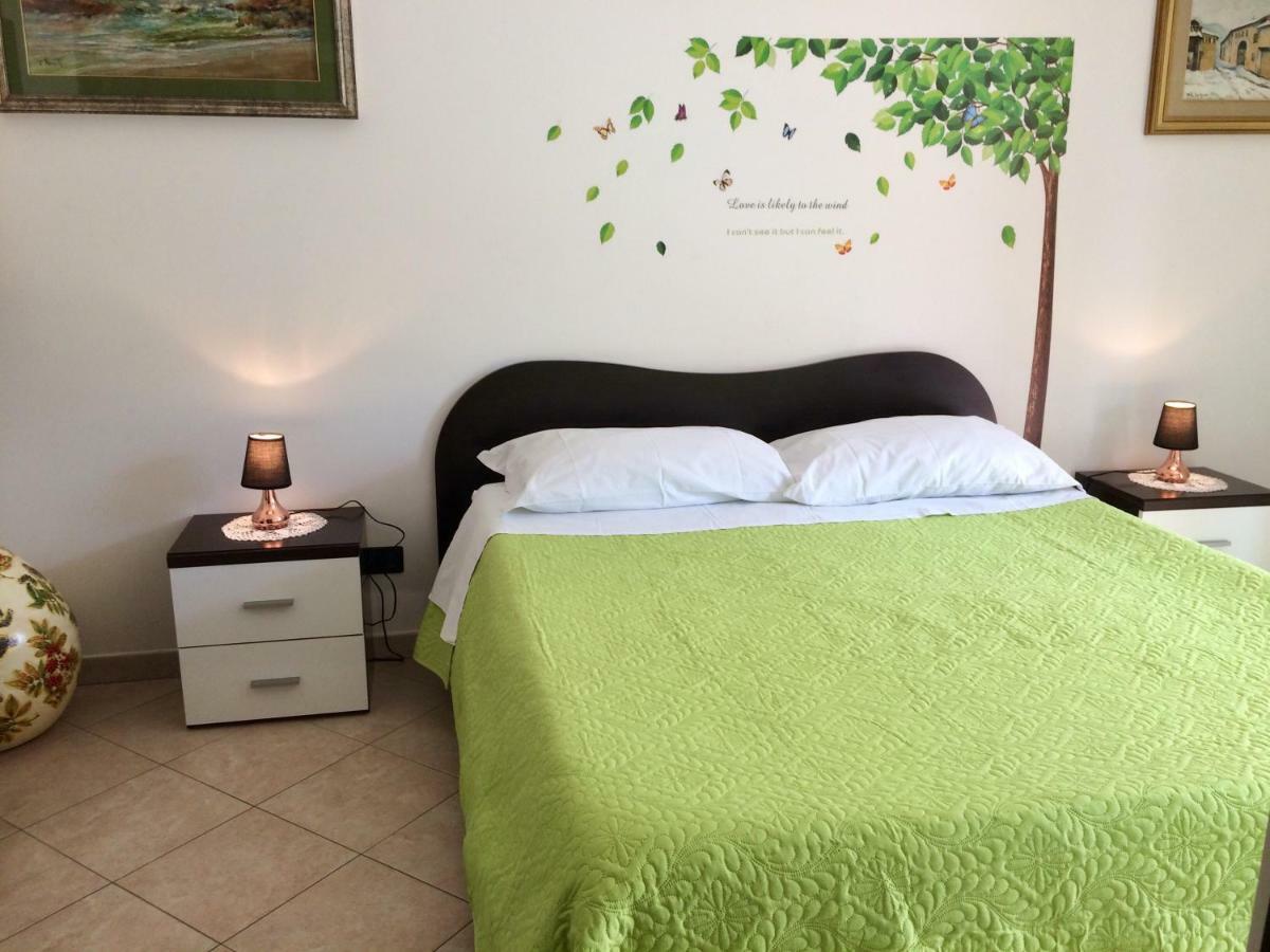 La Dimora Di Paola Apartman Lecce Kültér fotó