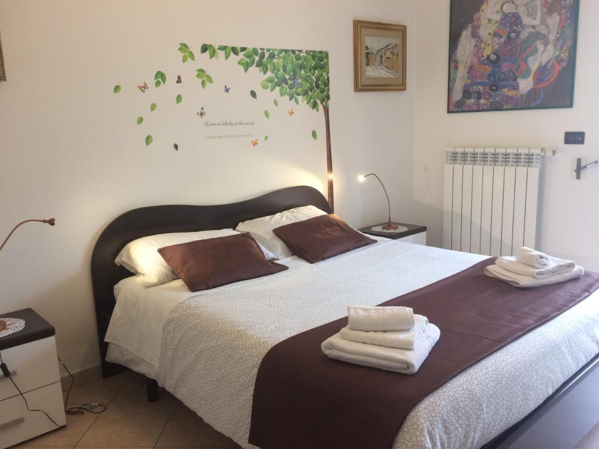 La Dimora Di Paola Apartman Lecce Kültér fotó